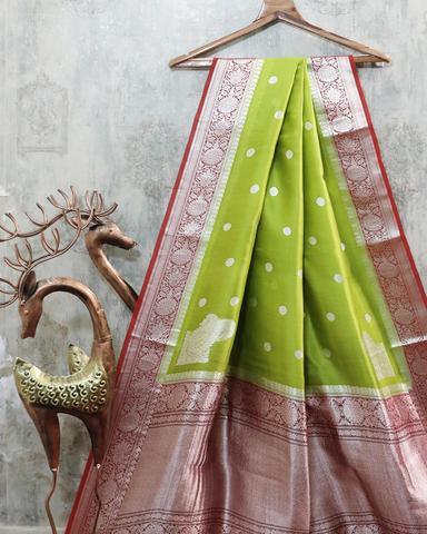 DURGA PUJA: DAY 4 - A little fabric change can make a huge difference - SILK KOTHI